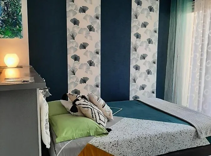 T1 Hyper Centre Avec Balcon *