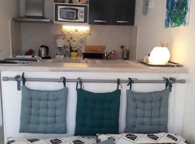 T1 Hyper Centre Avec Balcon * بوردو