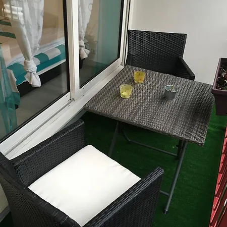 T1 Hyper Centre Avec Balcon 아파트 *