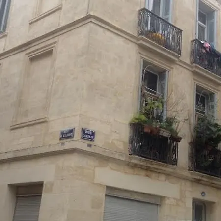 T1 Hyper Centre Avec Balcon 아파트 *